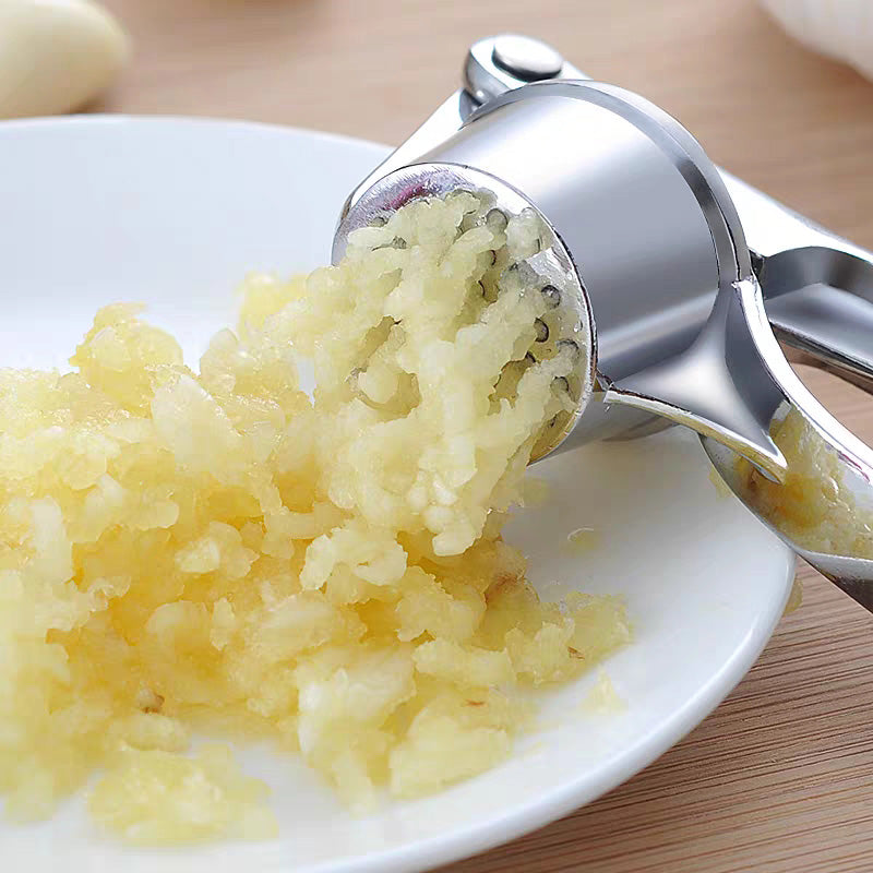 🥳2026 HOT SALE🥳💞50K+ SOLD!!Garlic Press Masher – Crush Garlic Fast Without Sticky Hands