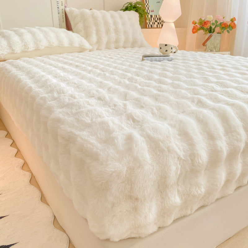 📢📢50% OFF !!🛏Soft Rabbit Plush and Milk Velvet Fitted Sheet Mattress Cover Dustproof Mattress Protector